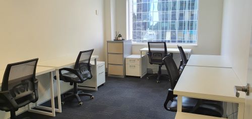 5 person Office in Central Auckland 